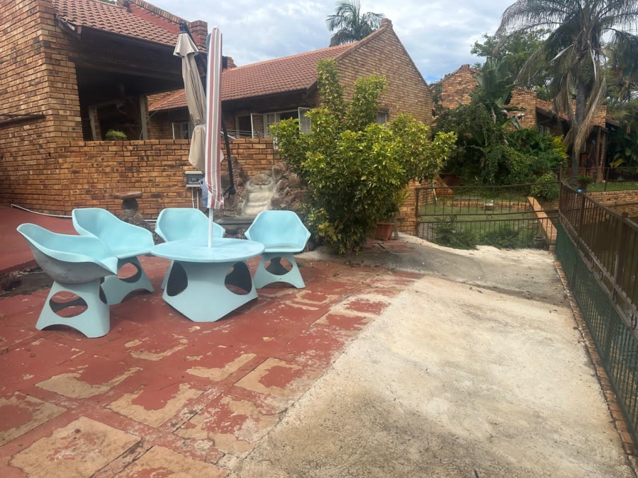3 Bedroom Property for Sale in Safari Gardens North West